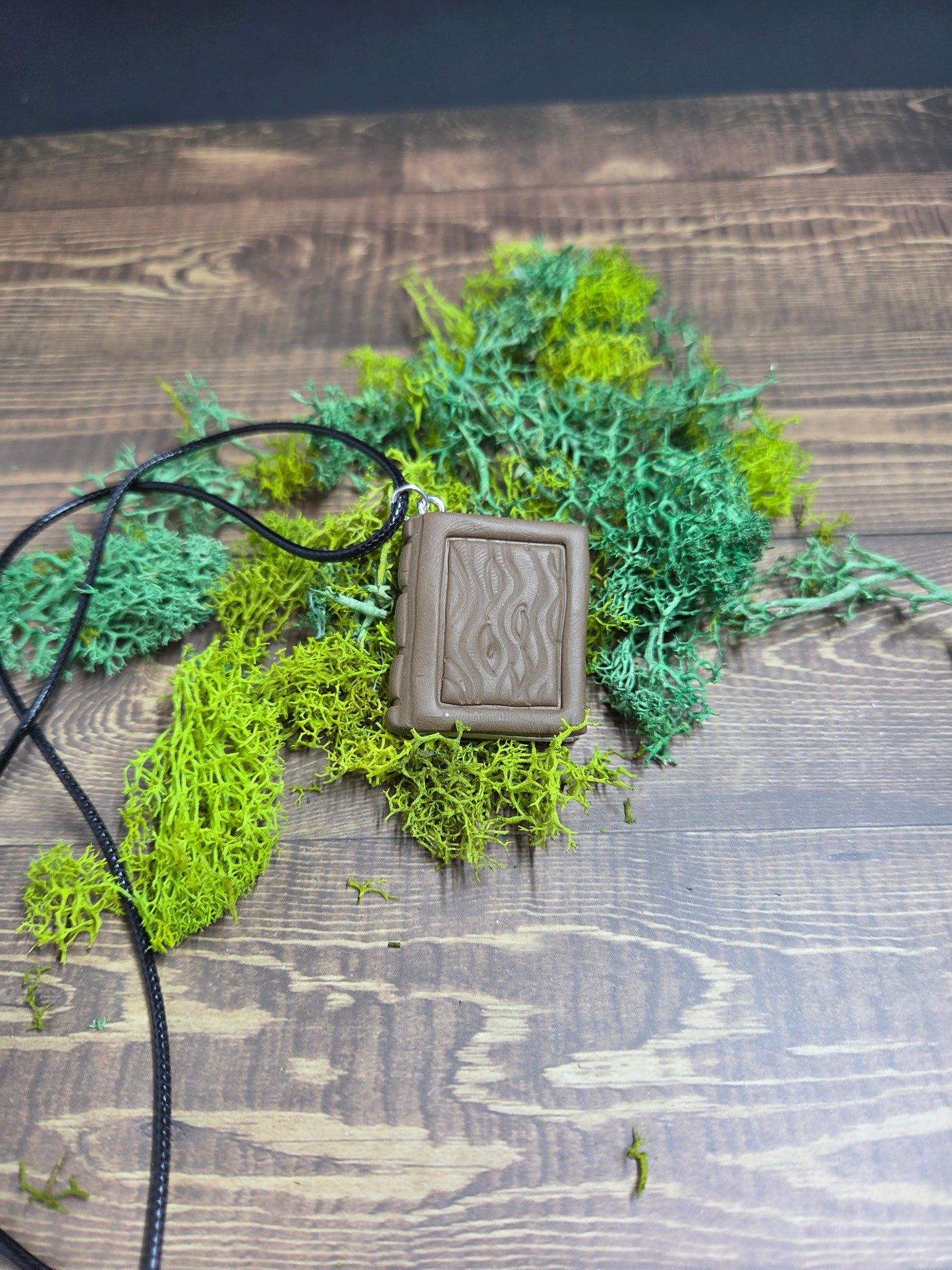 Books pendants